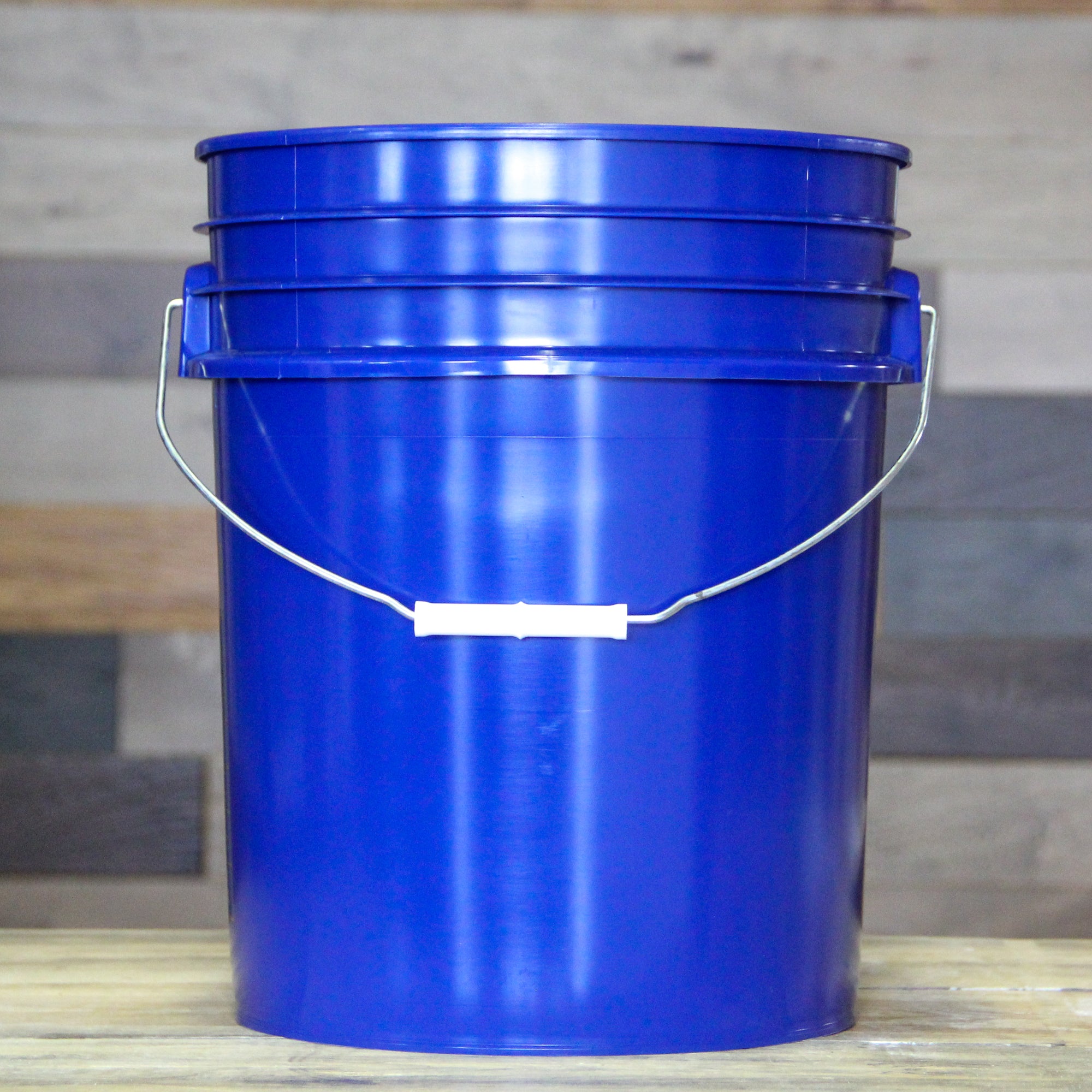 Pails Paragraph Plastic Pail - 19L - KJ Urban Winery & Craft Brewing Supplies Inc.