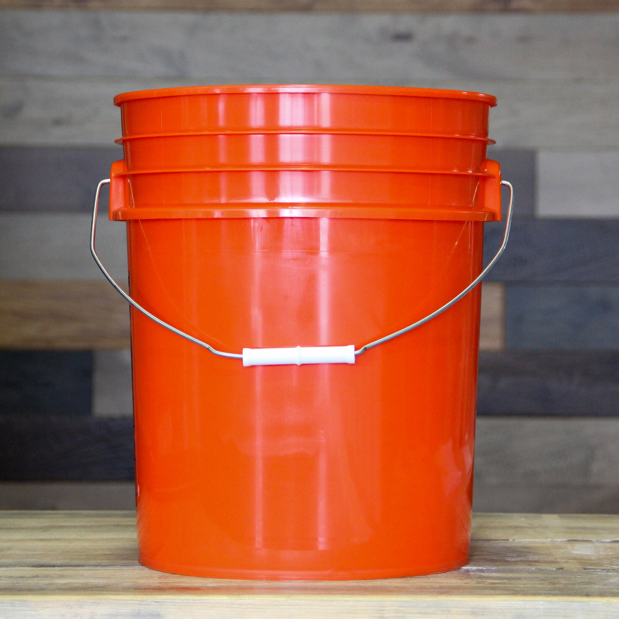 Plastic Pail - 19L - KJ Urban Winery & Craft Brewing Supplies Inc.